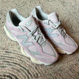 New Balance 9060 Sneaker | December Sky Pink